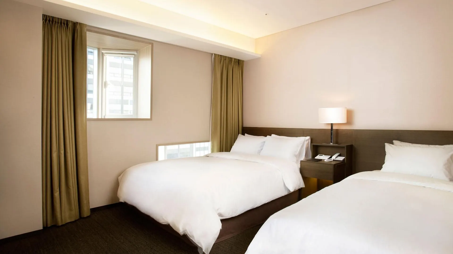 Hotel Manu Seoel 3*,